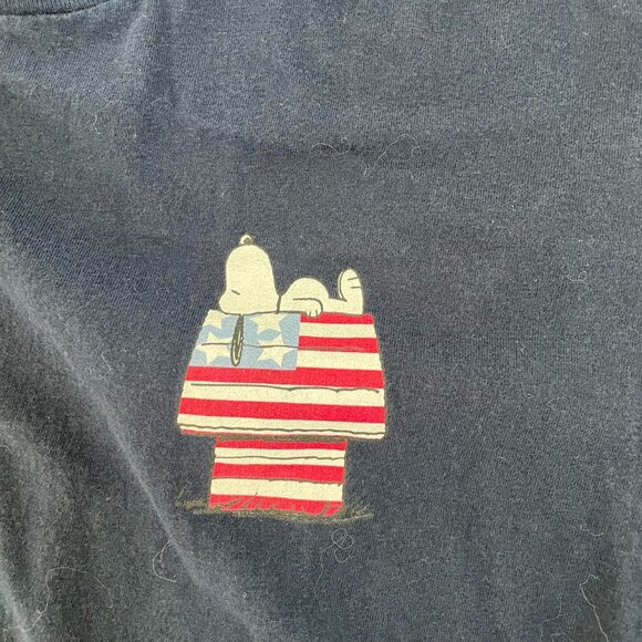 PEANUTS Snoopy Dog House Flag Unisex Tee Size M - Picture 6 of 6